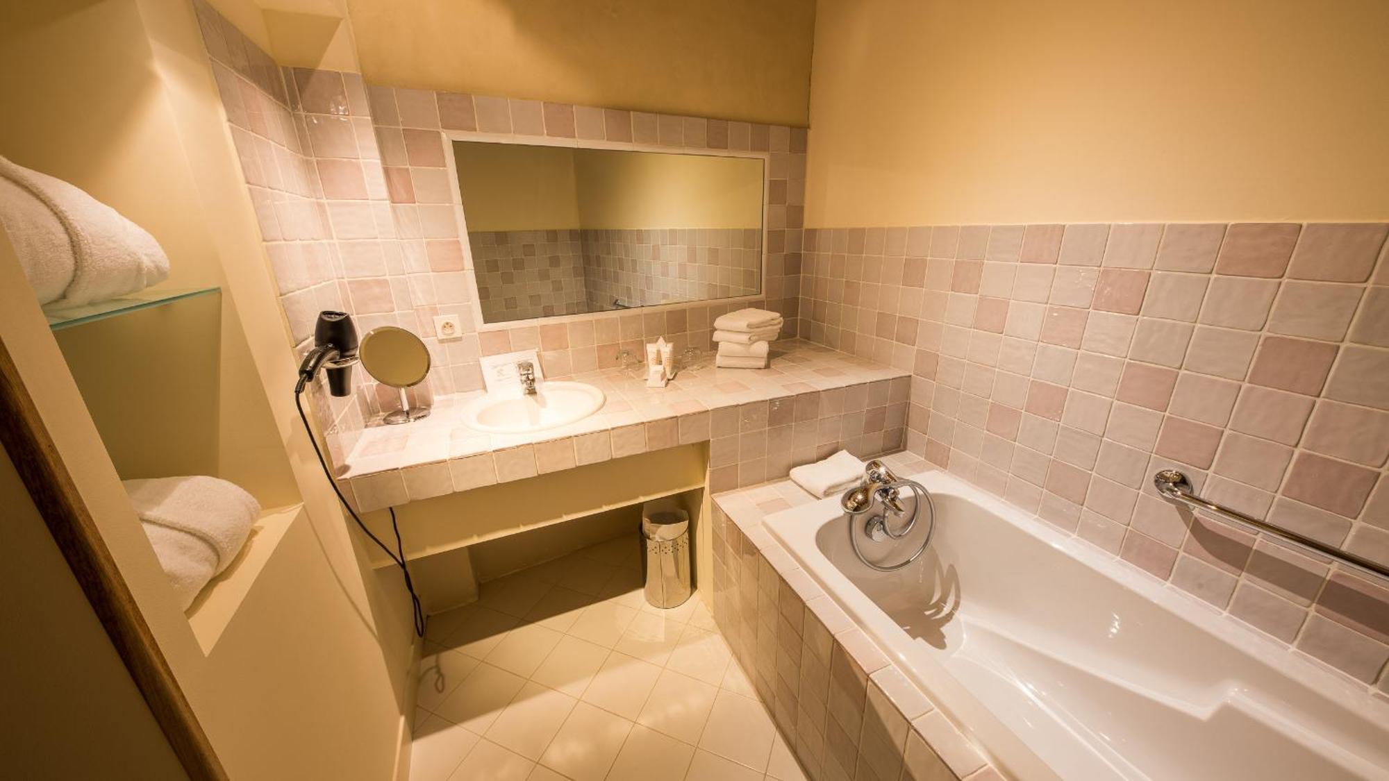 Le Champ Des Oiseaux Hotel & Spa Троа Екстериор снимка