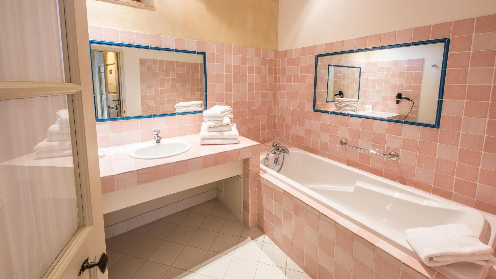 Le Champ Des Oiseaux Hotel & Spa Троа Екстериор снимка