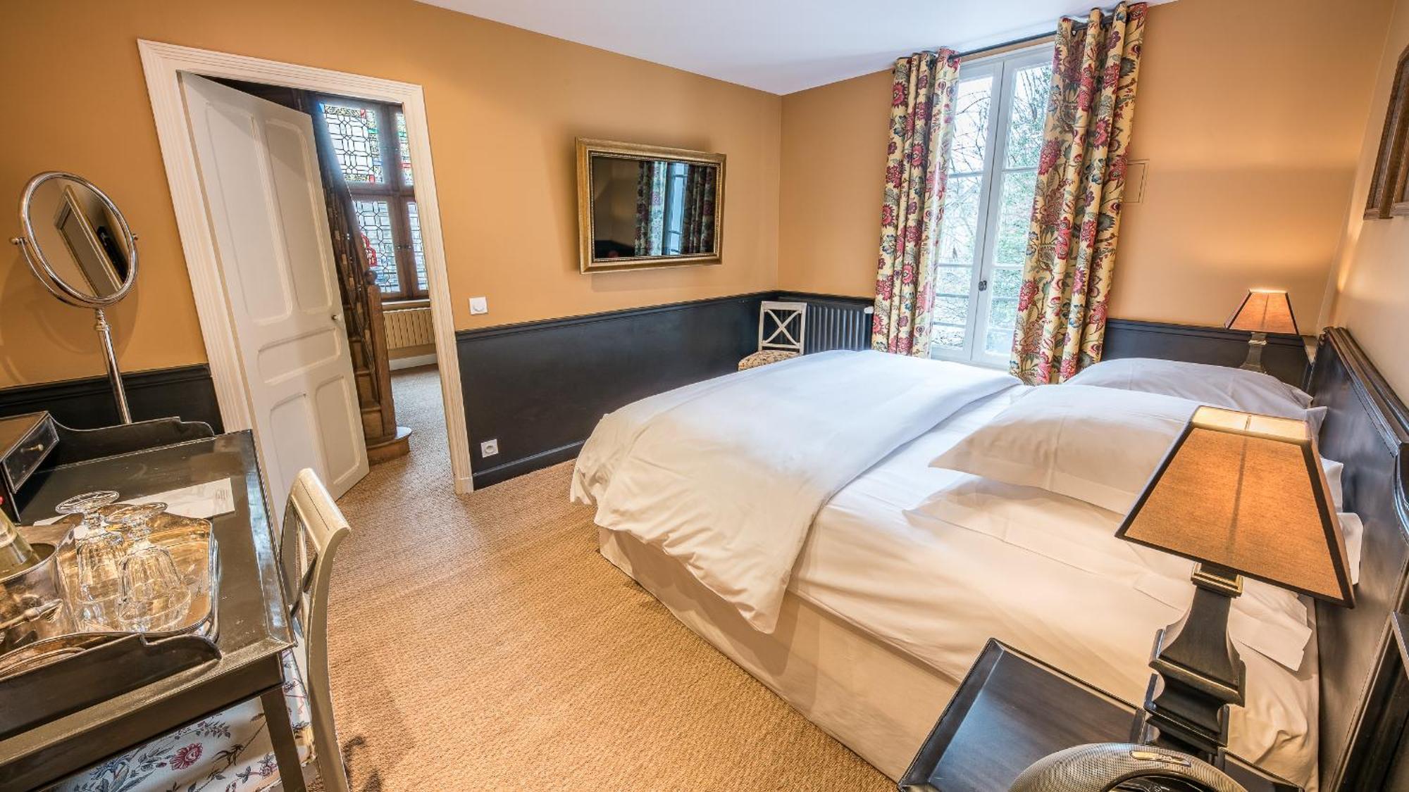Le Champ Des Oiseaux Hotel & Spa Троа Екстериор снимка