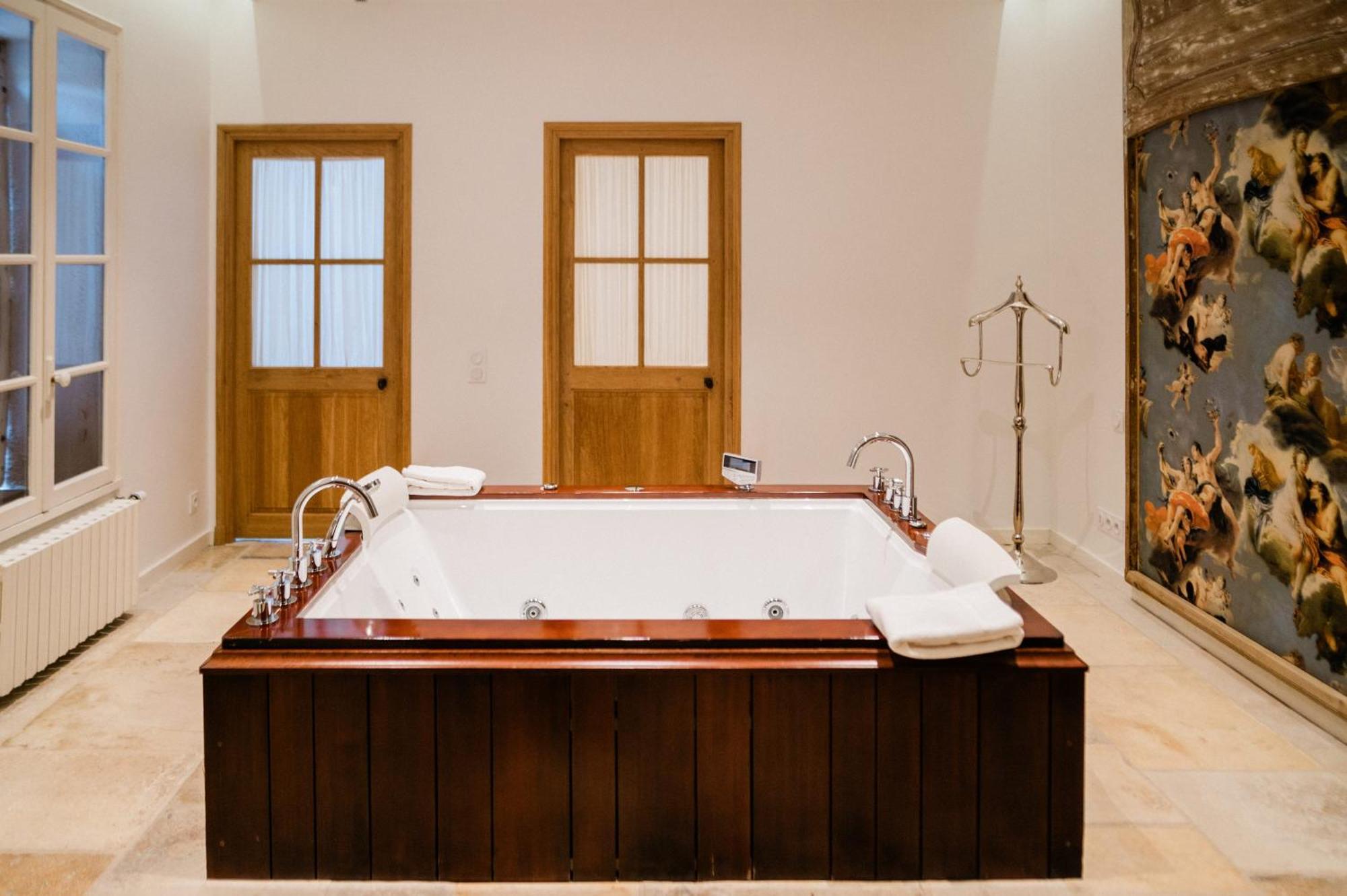 Le Champ Des Oiseaux Hotel & Spa Троа Екстериор снимка